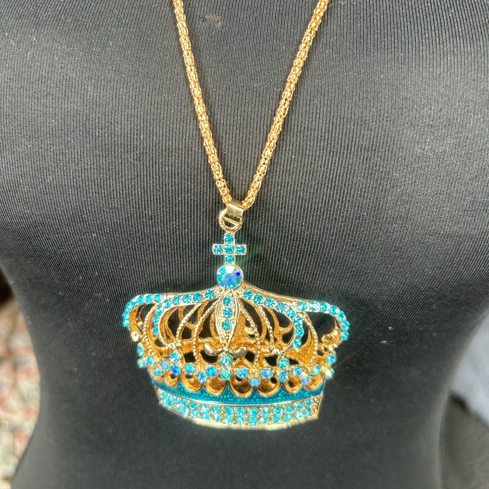 Elegant Gold and Blue Crown Pendant Necklace by Betsey Johnson